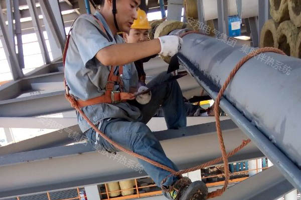 京糧集團(tuán)高空糧油管道采用我公司電伴熱保溫項(xiàng)目(圖3) 京糧集團(tuán)高空糧油管道采用我公司電伴熱保溫項(xiàng)目(圖3)