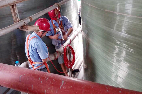 吉華化工集團恒功率電伴熱管道保溫工程(圖2) 吉華化工集團恒功率電伴熱管道保溫工程(圖2)