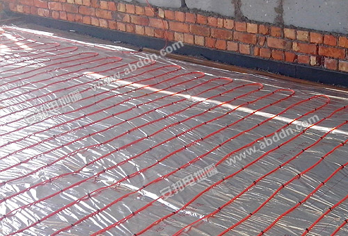 烏魯木齊頭屯河區某售樓中心電地暖安裝(圖2) 烏魯木齊頭屯河區某售樓中心電地暖安裝(圖2)