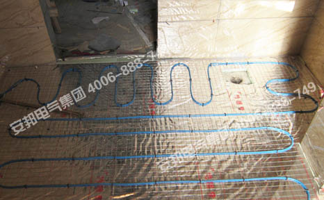 揚(yáng)州錦苑別墅區(qū)發(fā)熱電纜家庭電地暖(圖8) 衛(wèi)生間發(fā)熱電纜采暖安裝圖