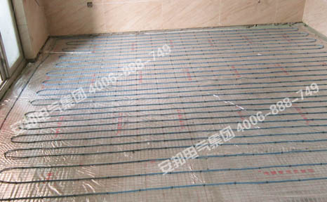 揚(yáng)州錦苑別墅區(qū)發(fā)熱電纜家庭電地暖(圖6) 主臥室電地暖安裝圖